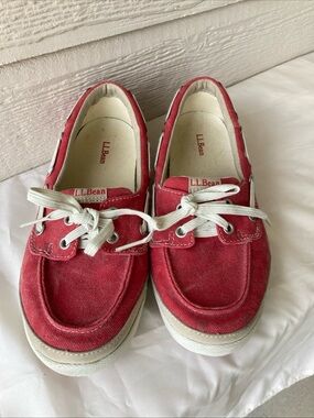 L.L.Bean Classic Red Canvas Boat Shoes Women’s Size 8 Wide